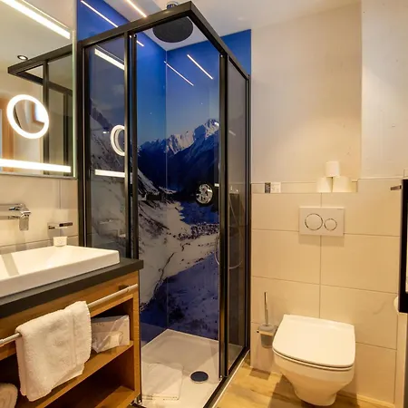 ホテル Garni Monte Bianco イシュグル