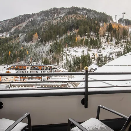 ホテル Garni Monte Bianco