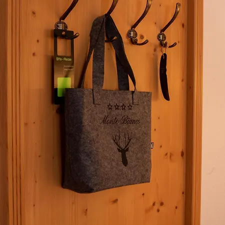 Garni Monte Bianco ホテル