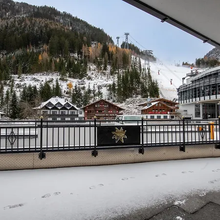 Garni Monte Bianco イシュグル