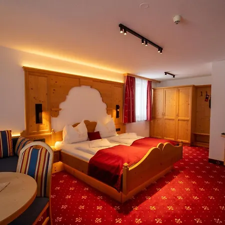 Garni Monte Bianco ホテル イシュグル