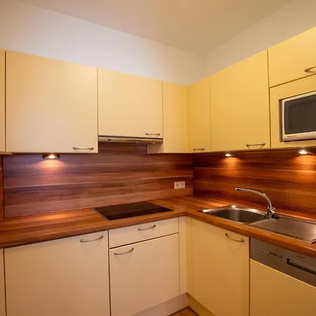 ホテル Garni Monte Bianco イシュグル