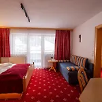Hotel Garni Monte Bianco 4*