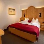 Garni Monte Bianco ホテル イシュグル