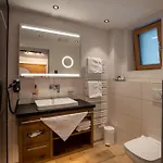 Garni Monte Bianco 4* イシュグル