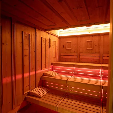 Garni Monte Bianco Hotel 4*